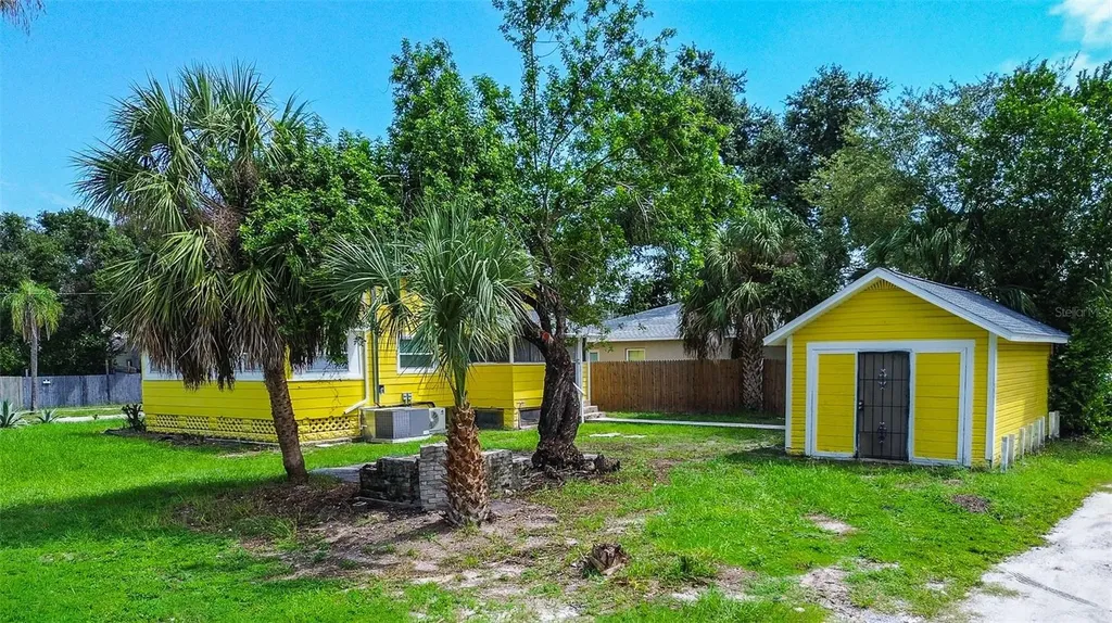 1438 10th Avenue S St Petersburg FL 33705
