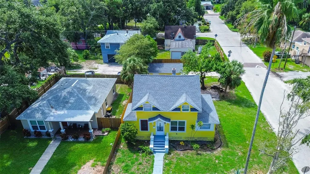 1438 10th Avenue S St Petersburg FL 33705