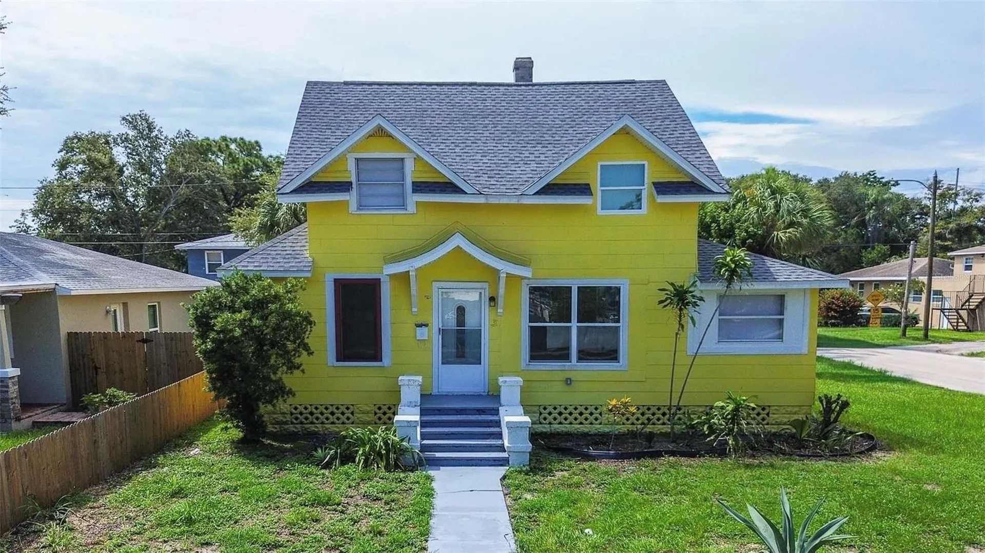 1438 10th Avenue S St Petersburg FL 33705