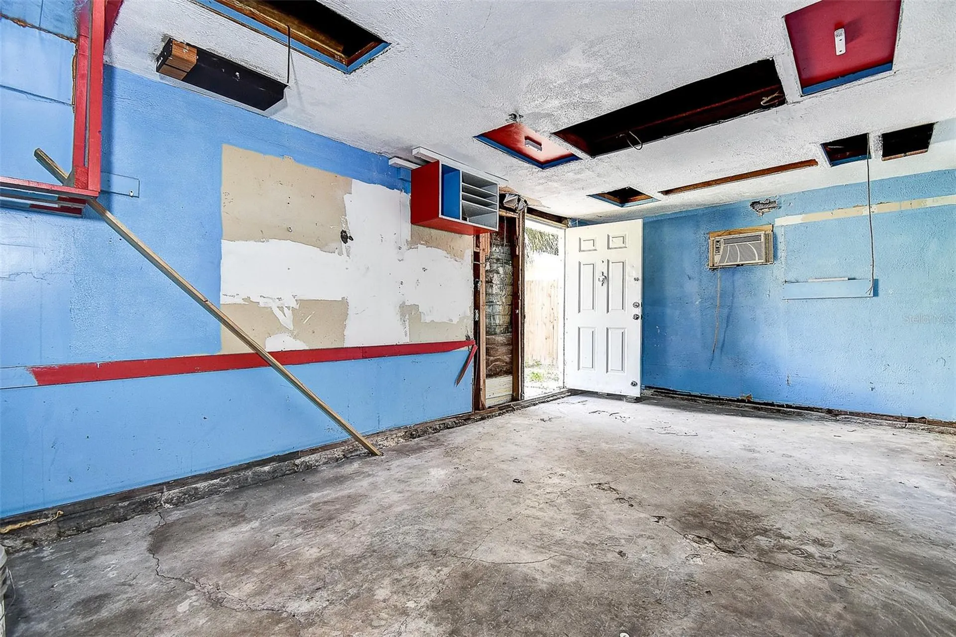 1438 10th Avenue S St Petersburg FL 33705