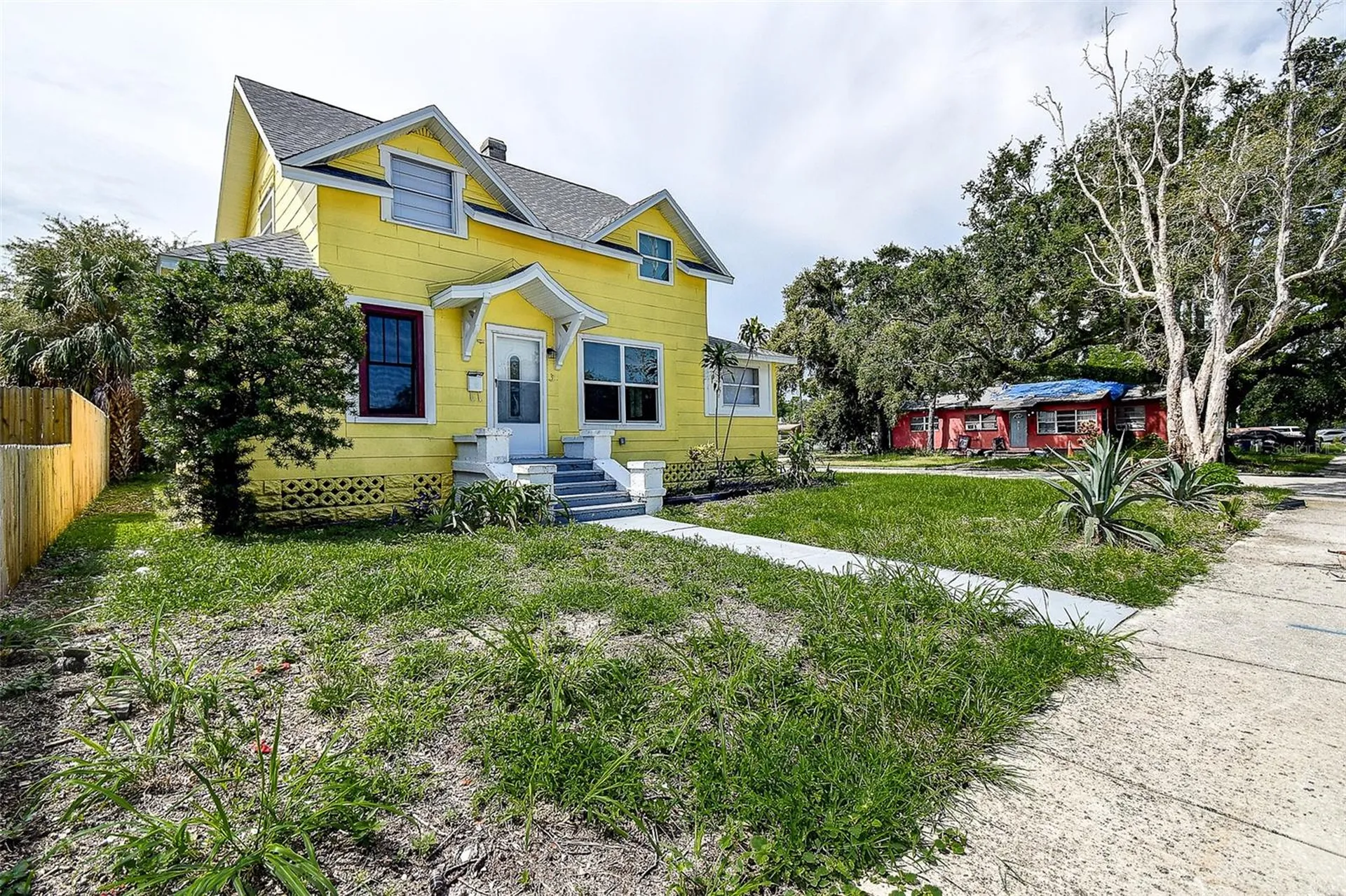 1438 10th Avenue S St Petersburg FL 33705