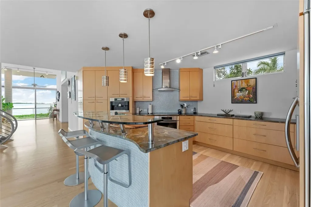 1761 Oceanview Drive St Petersburg FL 33715