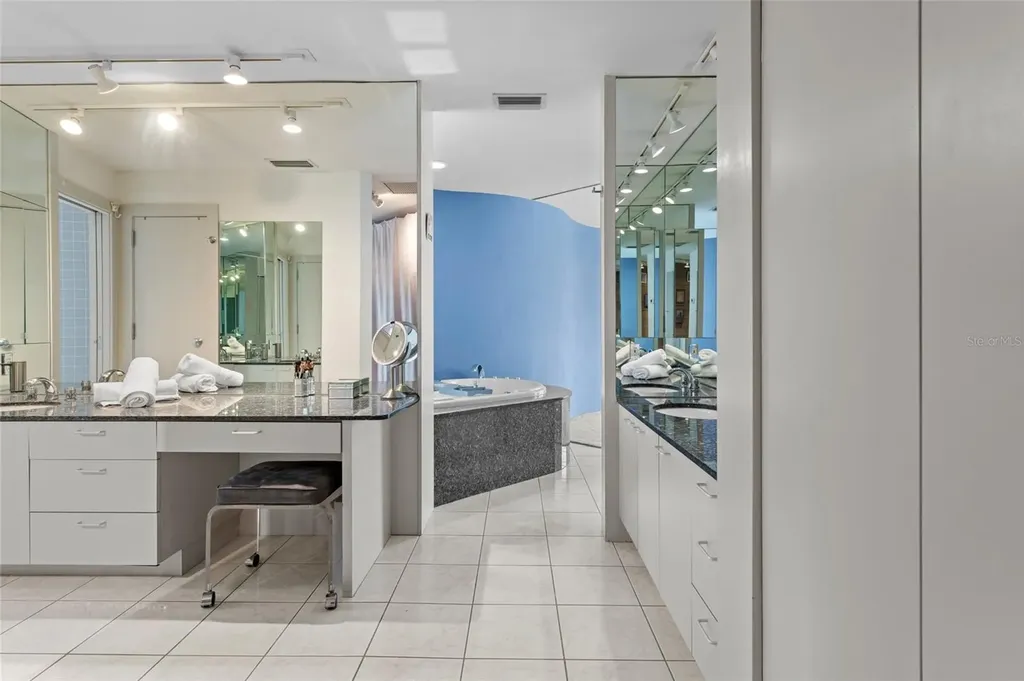 1761 Oceanview Drive St Petersburg FL 33715