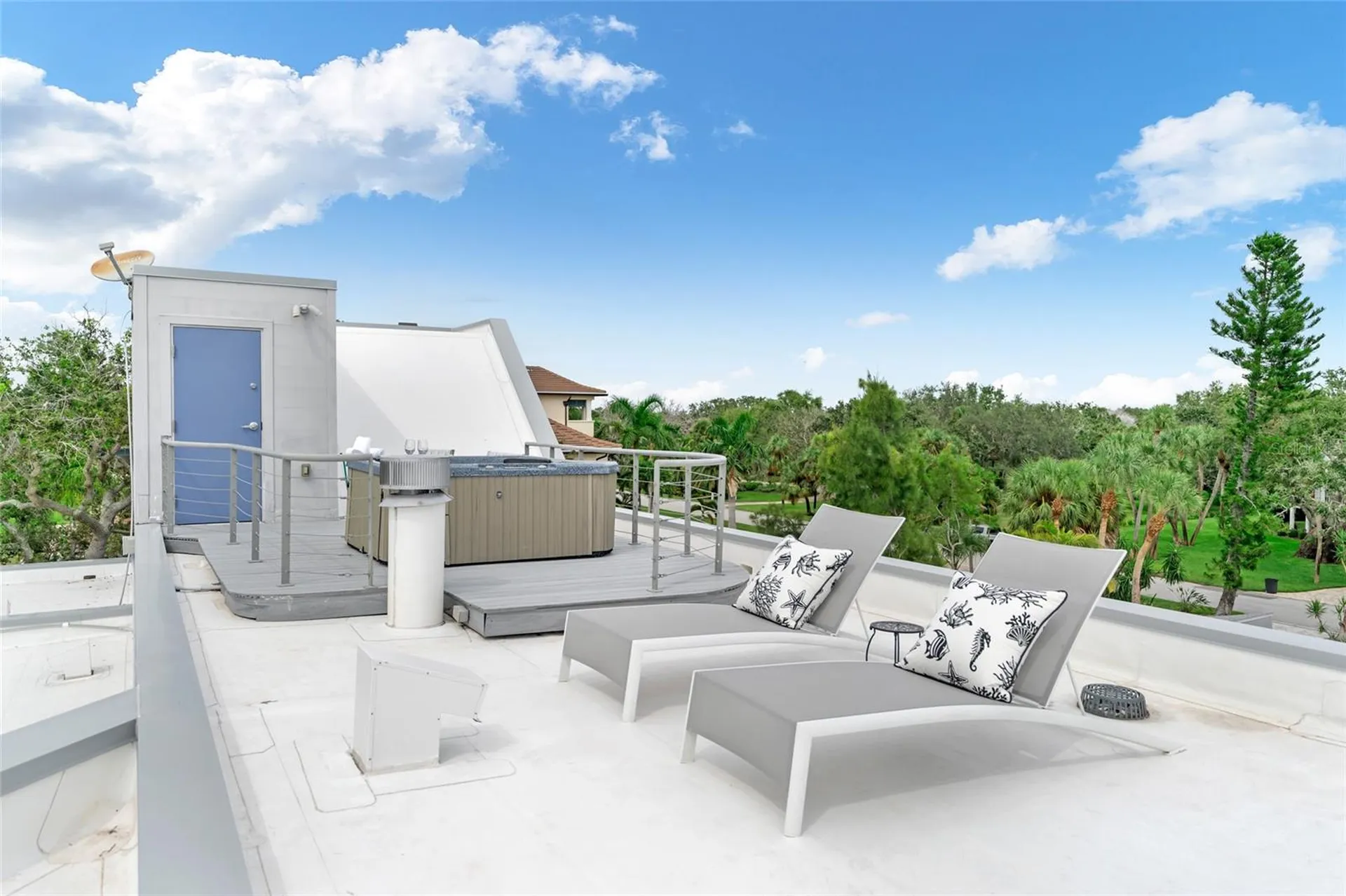 1761 Oceanview Drive St Petersburg FL 33715