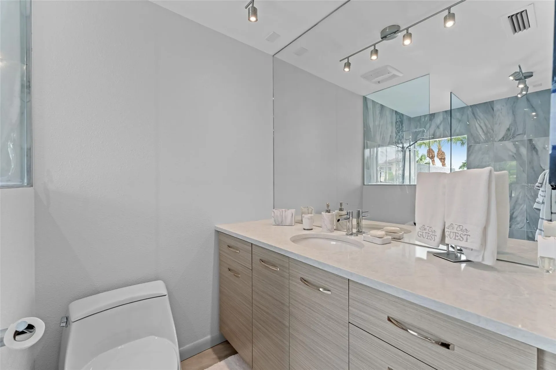 1761 Oceanview Drive St Petersburg FL 33715