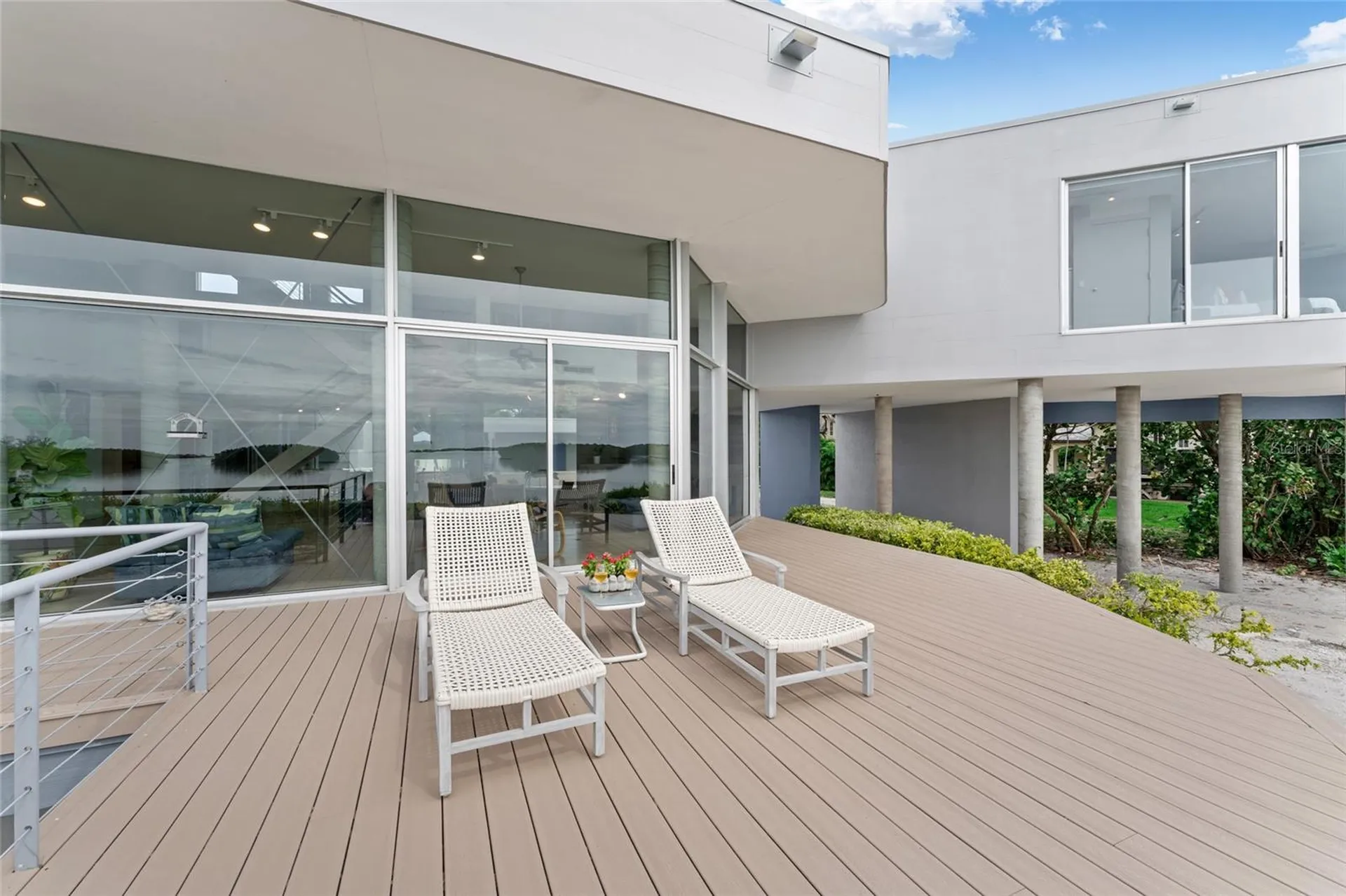 1761 Oceanview Drive St Petersburg FL 33715