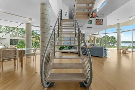 1761 Oceanview Drive St Petersburg FL 33715