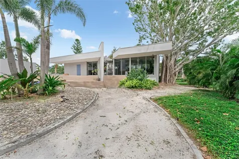 1761 Oceanview Drive St Petersburg FL 33715