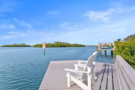 1761 Oceanview Drive St Petersburg FL 33715