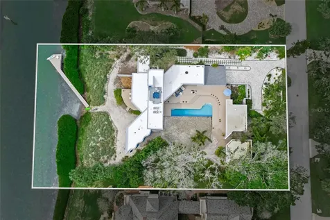 1761 Oceanview Drive St Petersburg FL 33715