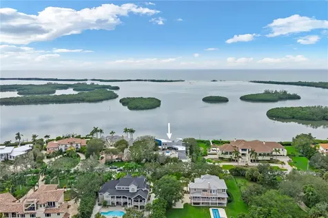 1761 Oceanview Drive St Petersburg FL 33715