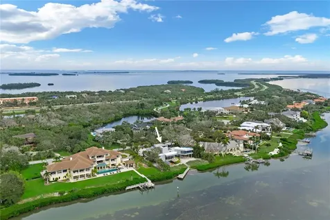 1761 Oceanview Drive St Petersburg FL 33715