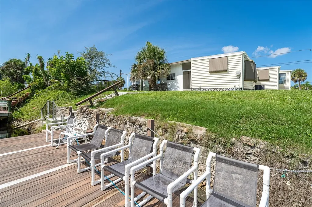 1301 Kingfisher Drive Englewood FL 34224