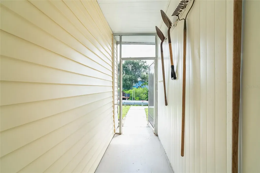 1301 Kingfisher Drive Englewood FL 34224