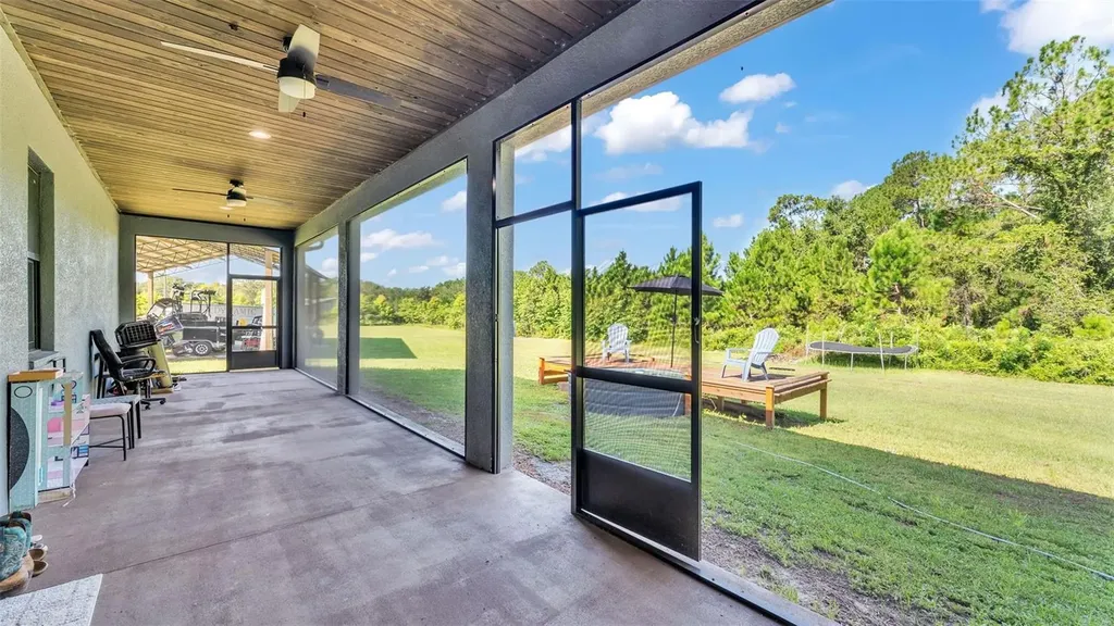 18940 Commonwealth Avenue N Polk City FL 33868