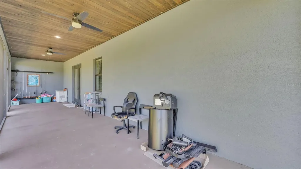 18940 Commonwealth Avenue N Polk City FL 33868