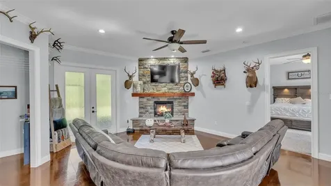 18940 Commonwealth Avenue N Polk City FL 33868