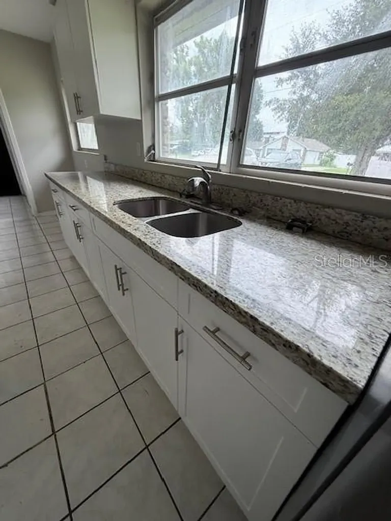 1406 Oakdale Street Plant City FL 33563