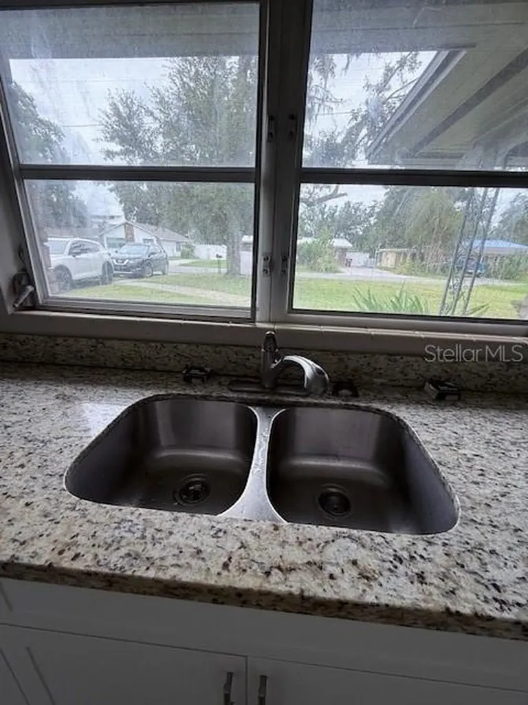 1406 Oakdale Street Plant City FL 33563