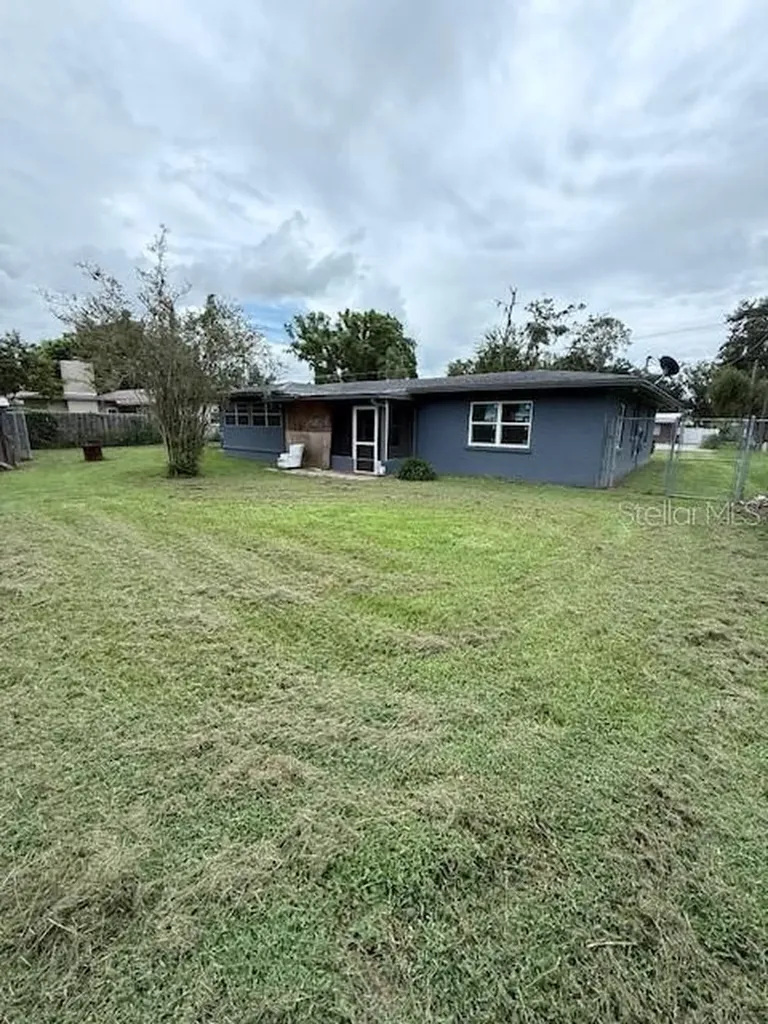 1406 Oakdale Street Plant City FL 33563
