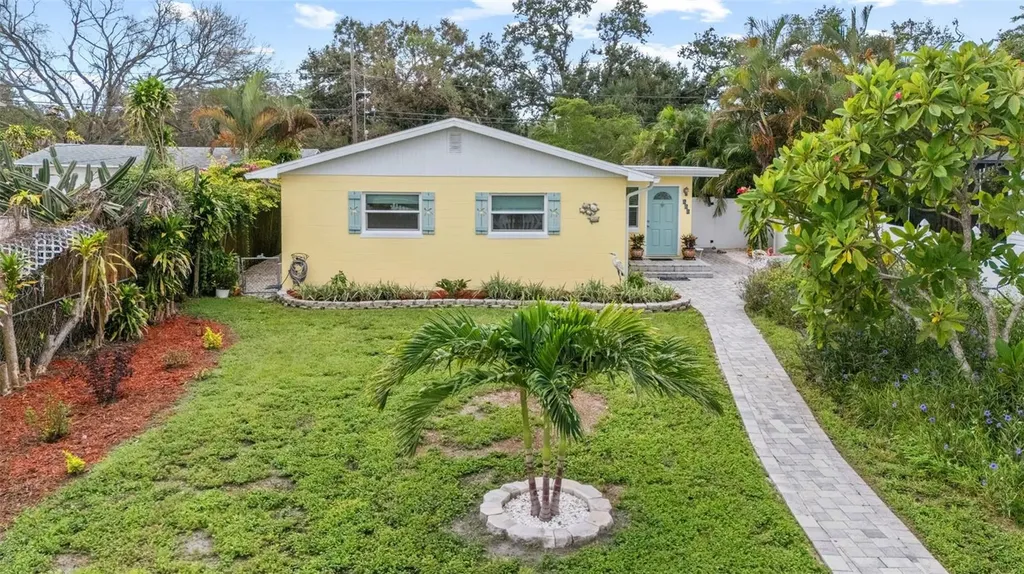 222 17th Avenue S St Petersburg FL 33701
