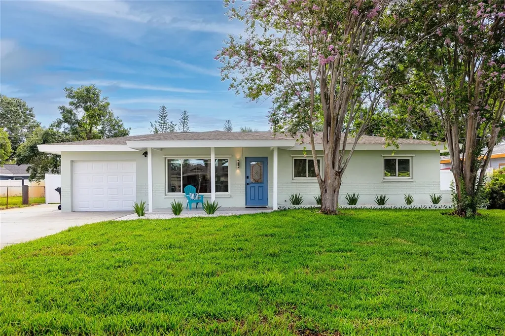 933 64th Avenue S St Petersburg FL 33705