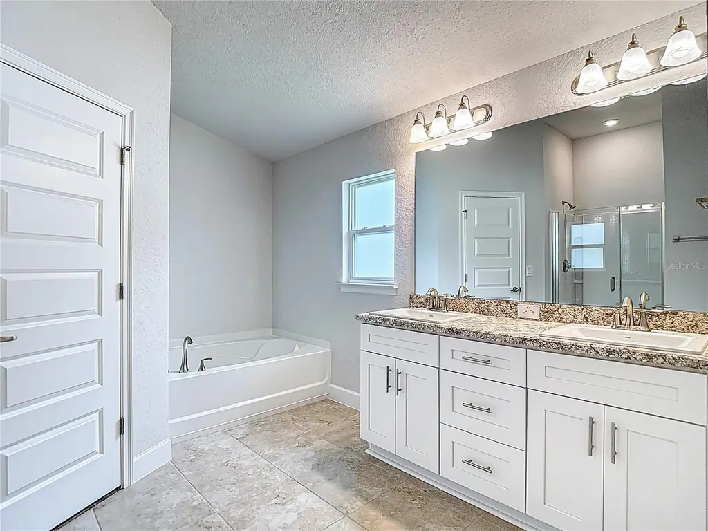 14917 Tropical Violet Way Wimauma FL 33598