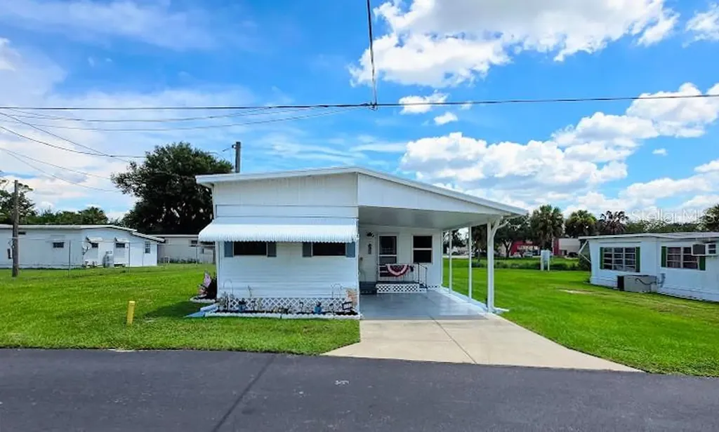 6132 Harriet Street Zephyrhills FL 33542