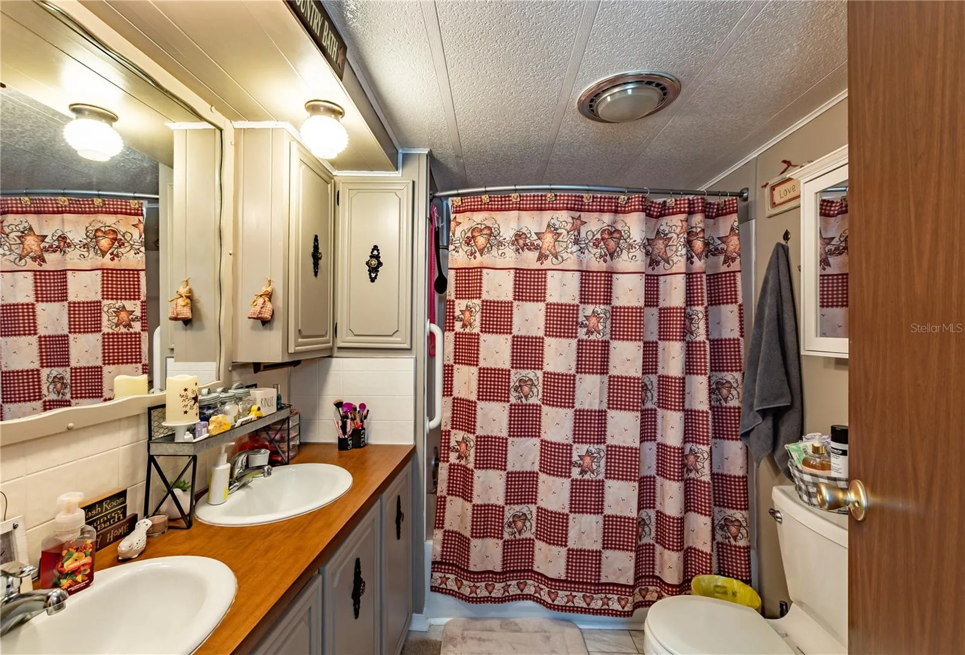 6132 Harriet Street Zephyrhills FL 33542