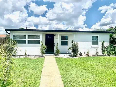 7964 Hyde Park Avenue North Port FL 34287