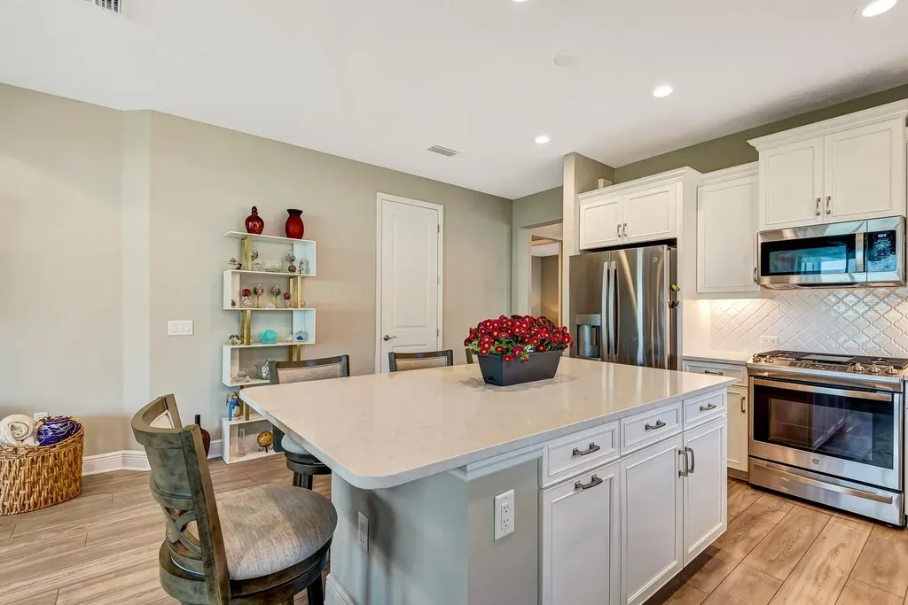 4842 Willow Bend Avenue Parrish FL 34219