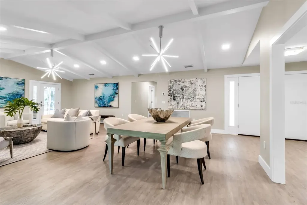 1621 Pine Bay Drive Sarasota FL 34231