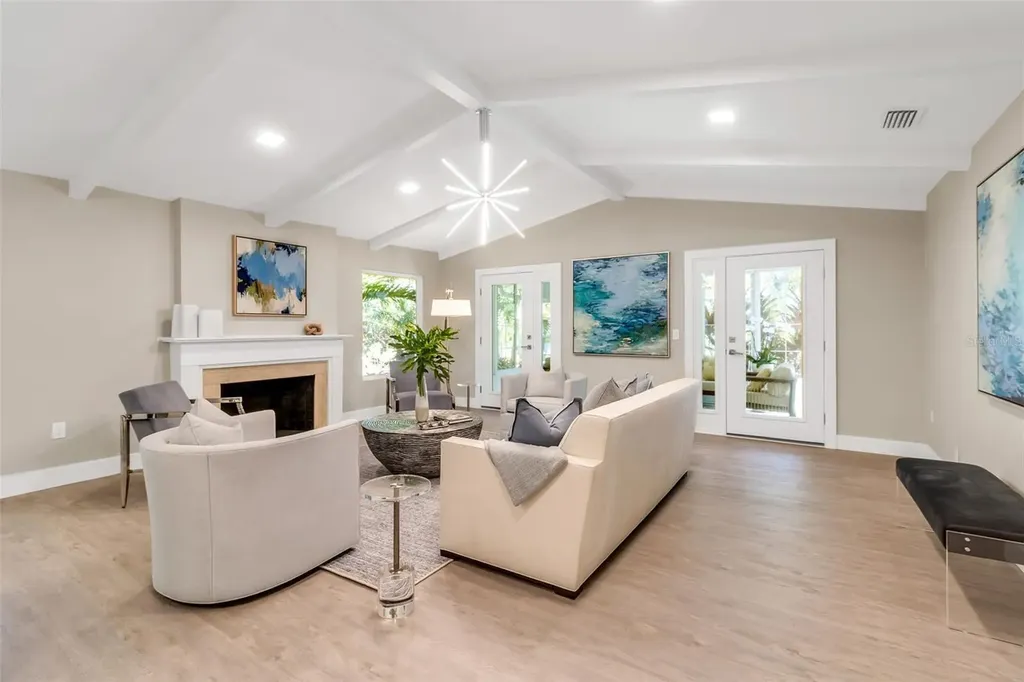 1621 Pine Bay Drive Sarasota FL 34231