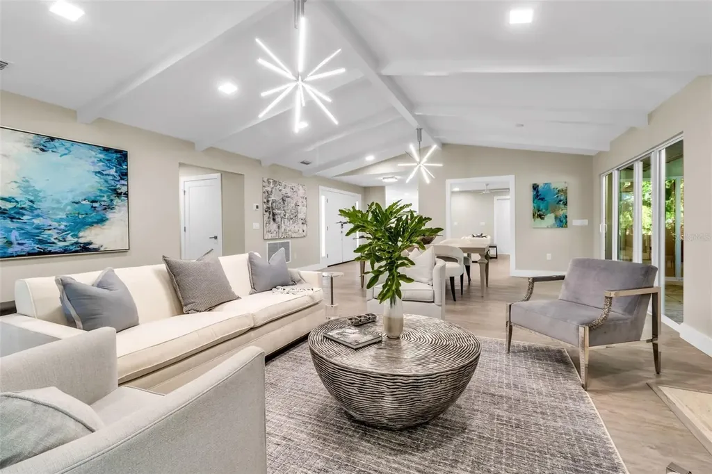 1621 Pine Bay Drive Sarasota FL 34231