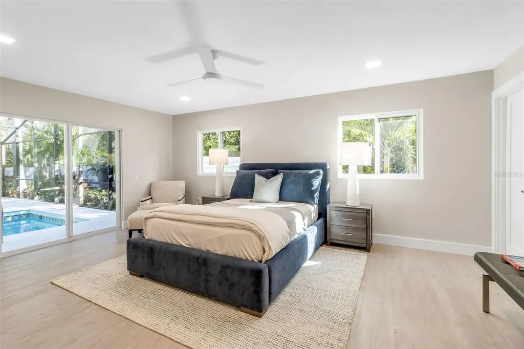 1621 Pine Bay Drive Sarasota FL 34231