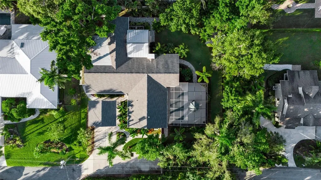 1621 Pine Bay Drive Sarasota FL 34231
