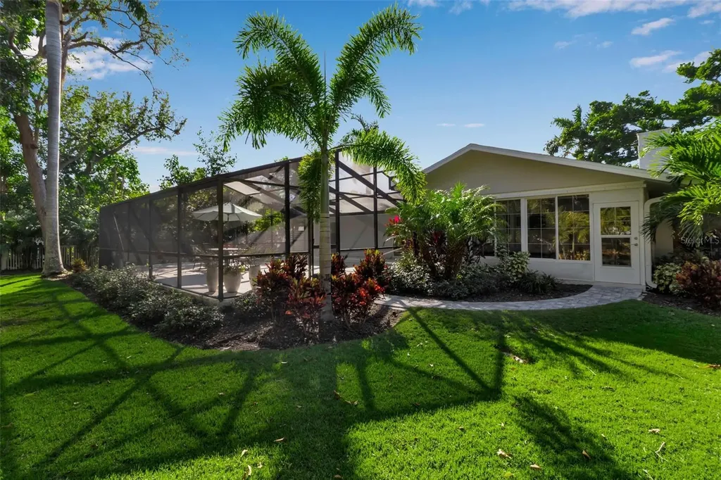 1621 Pine Bay Drive Sarasota FL 34231