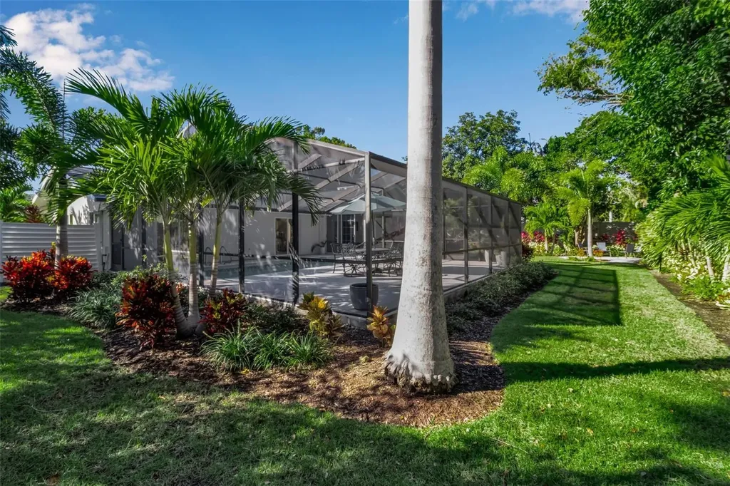 1621 Pine Bay Drive Sarasota FL 34231