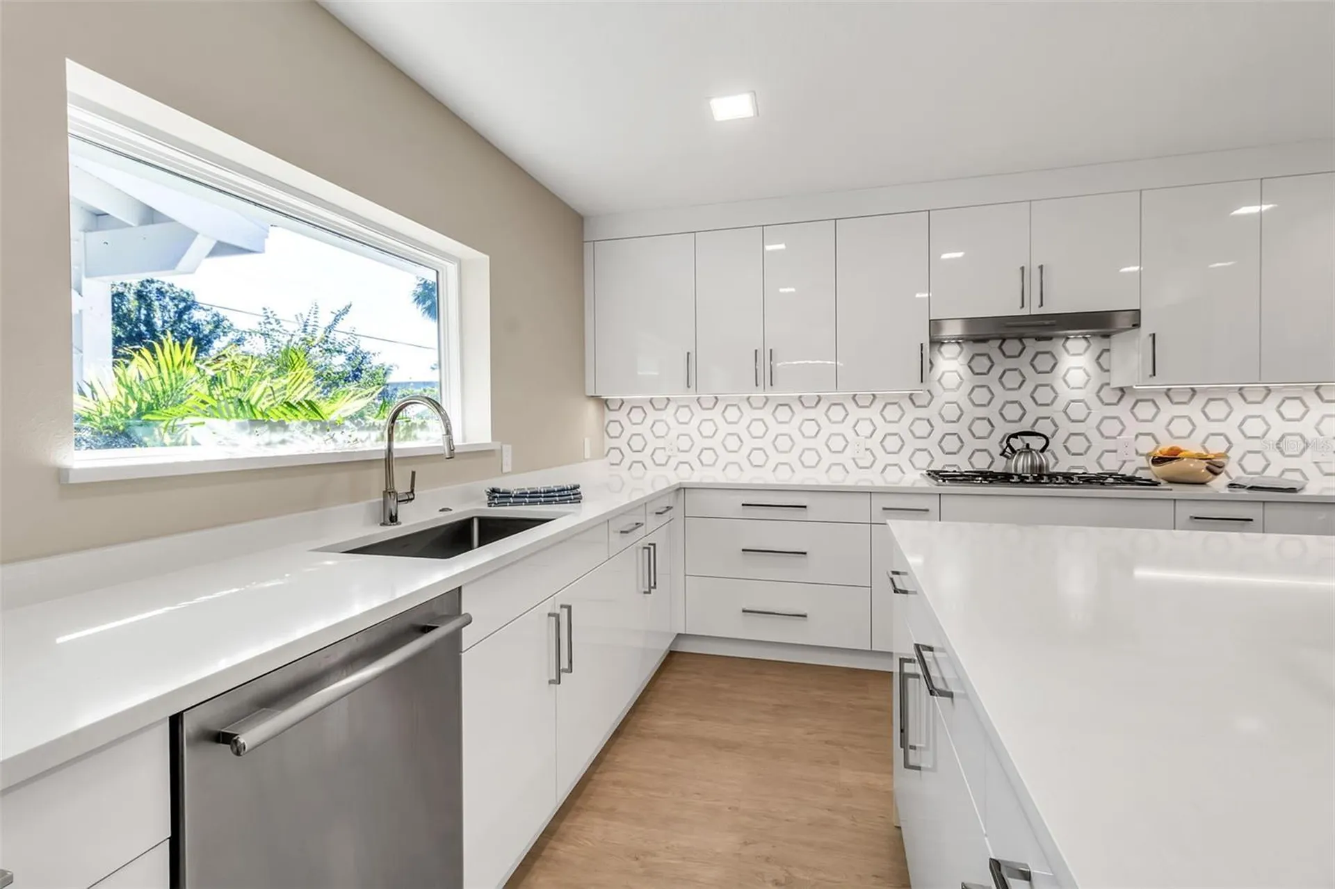 1621 Pine Bay Drive Sarasota FL 34231