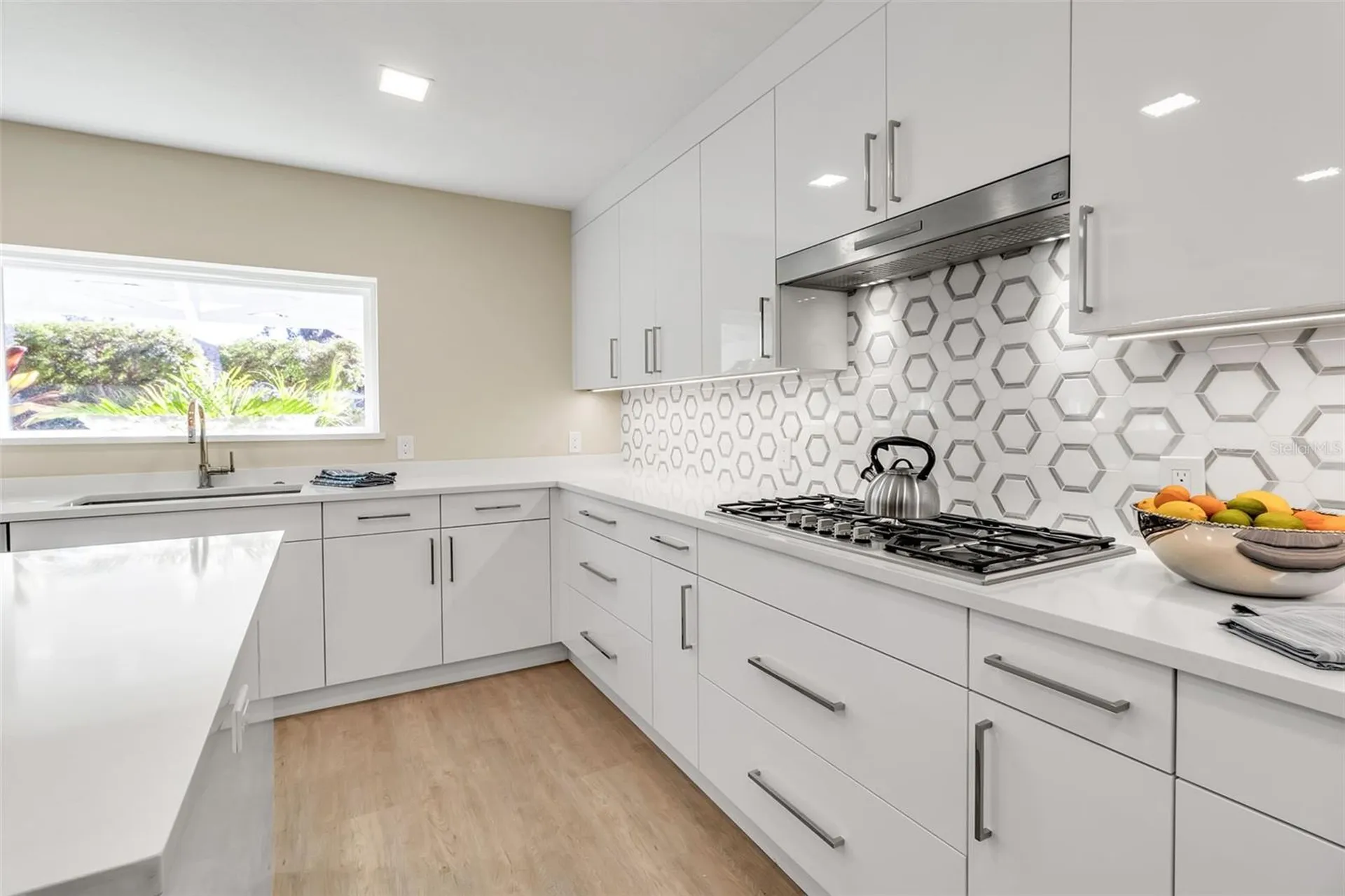 1621 Pine Bay Drive Sarasota FL 34231