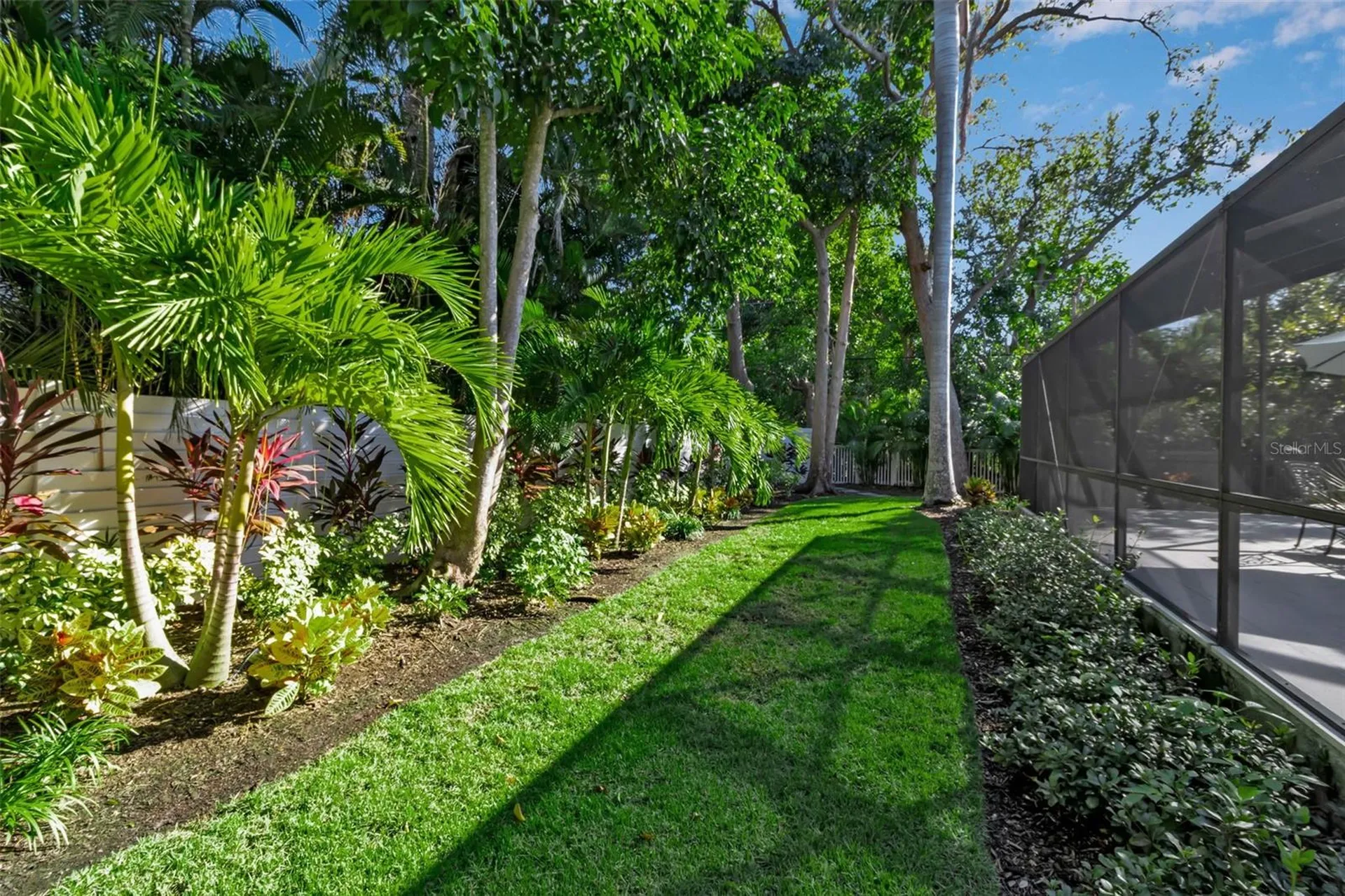 1621 Pine Bay Drive Sarasota FL 34231