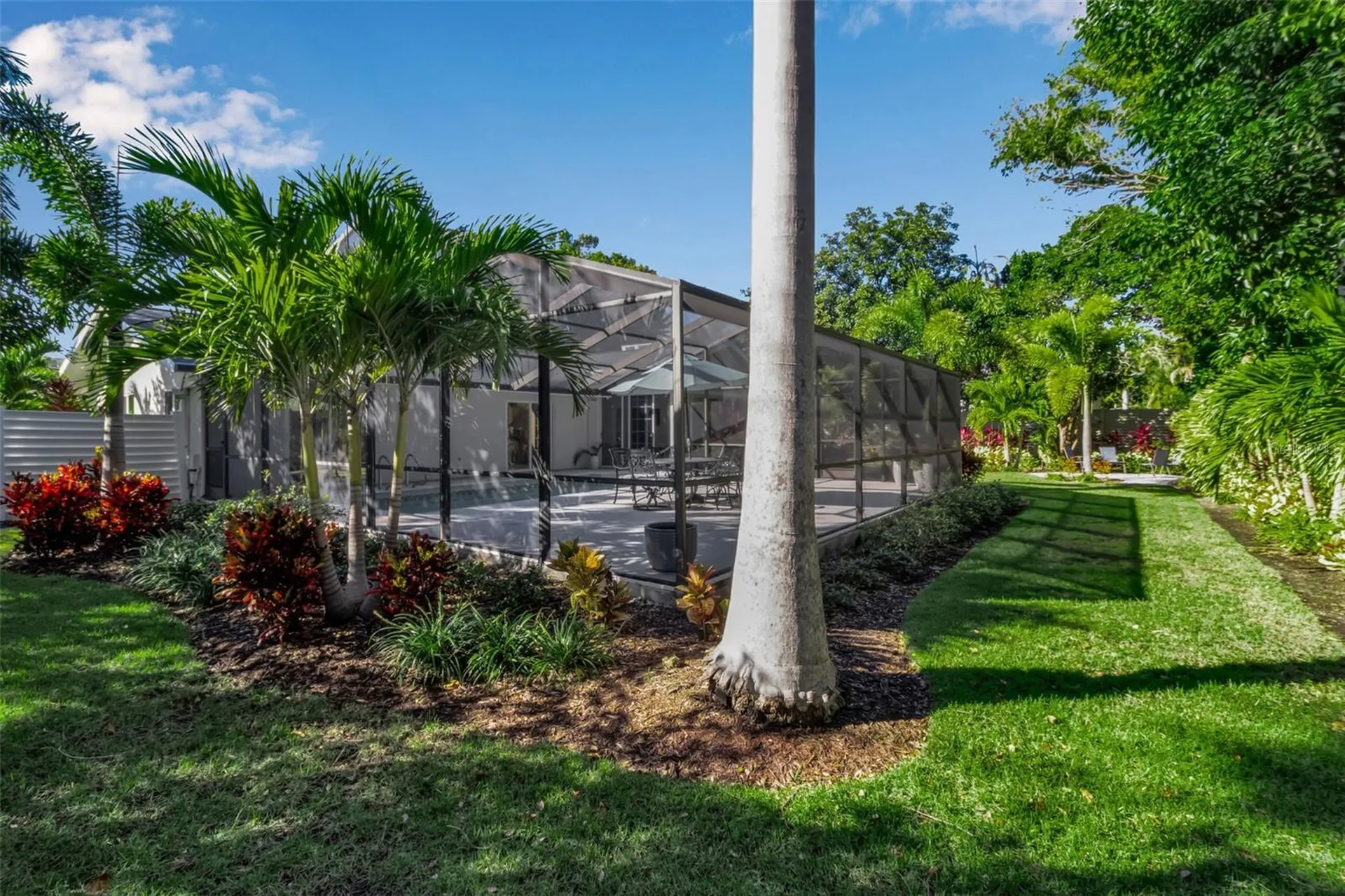 1621 Pine Bay Drive Sarasota FL 34231
