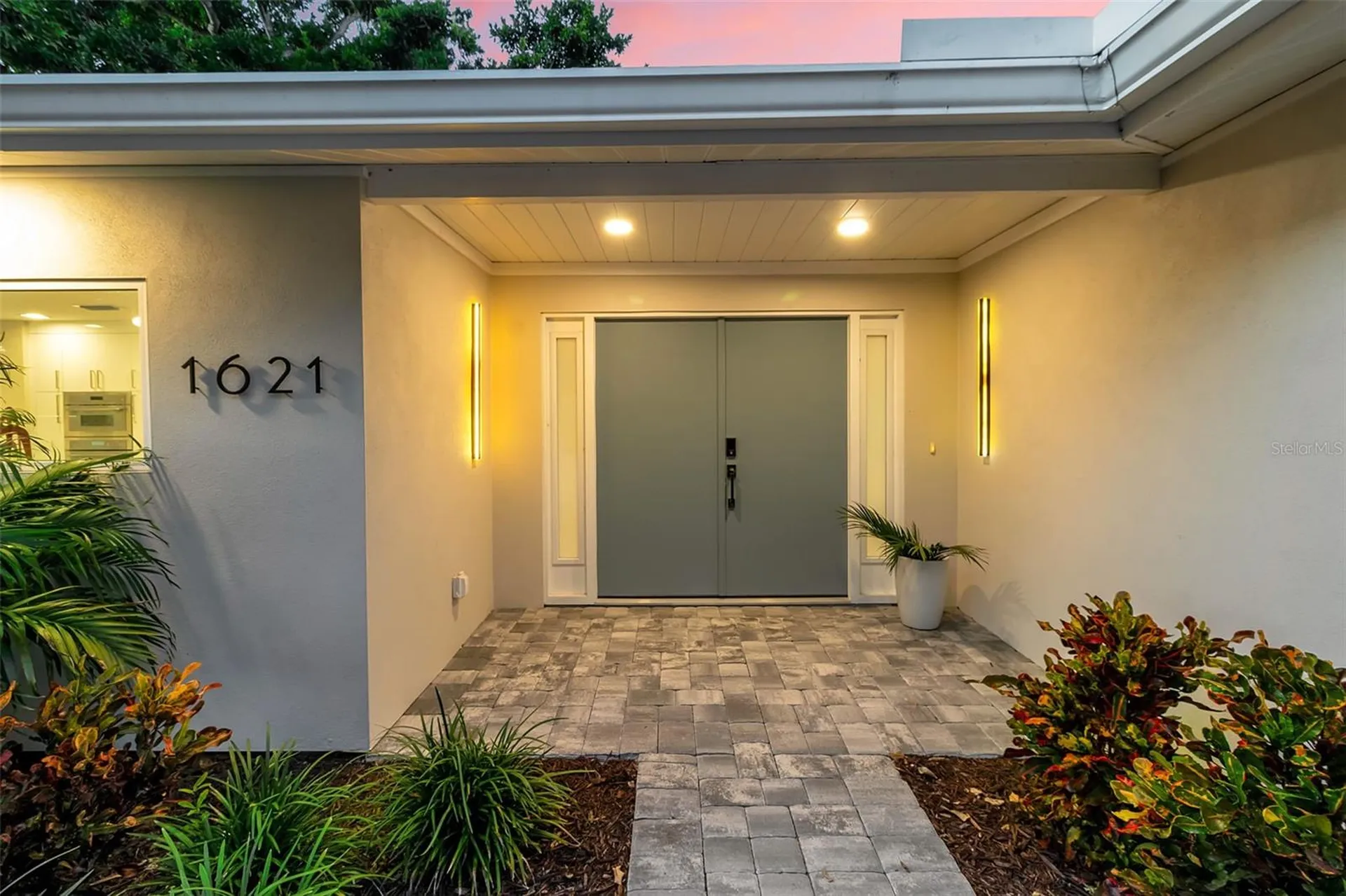 1621 Pine Bay Drive Sarasota FL 34231