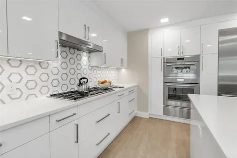 1621 Pine Bay Drive Sarasota FL 34231