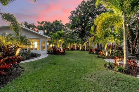 1621 Pine Bay Drive Sarasota FL 34231