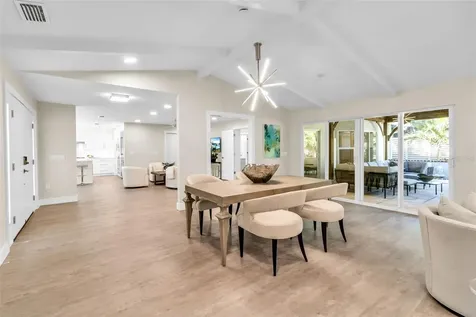 1621 Pine Bay Drive Sarasota FL 34231