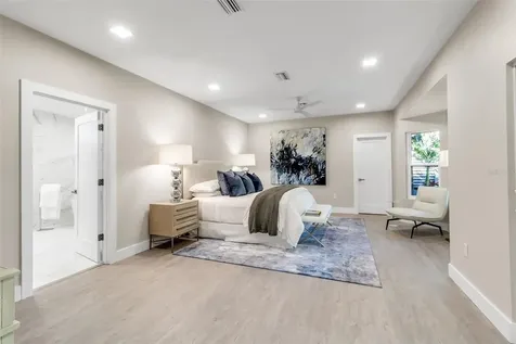 1621 Pine Bay Drive Sarasota FL 34231