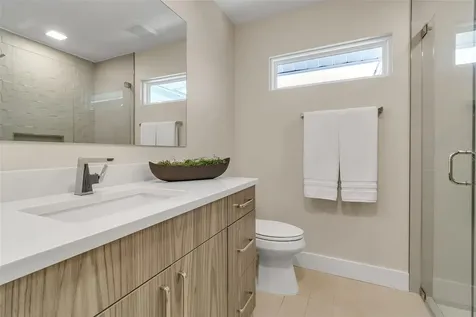 1621 Pine Bay Drive Sarasota FL 34231