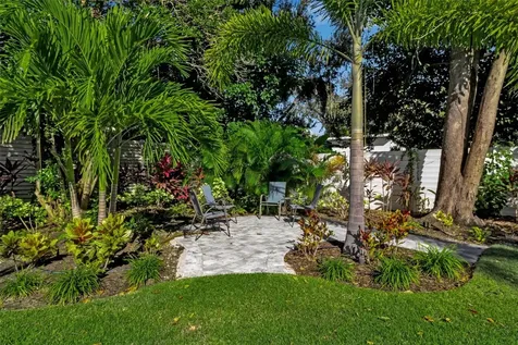 1621 Pine Bay Drive Sarasota FL 34231