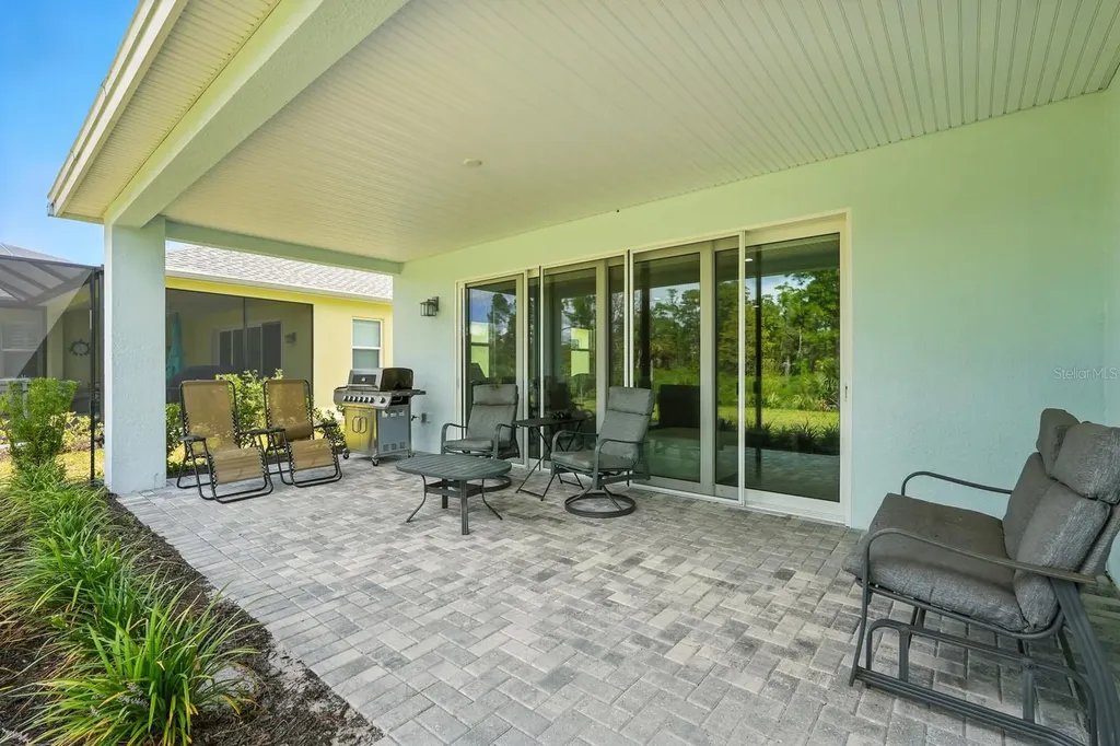 553 Hang Loose Way Daytona Beach FL 32124